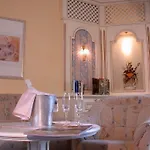 Spanischer Hof 4*