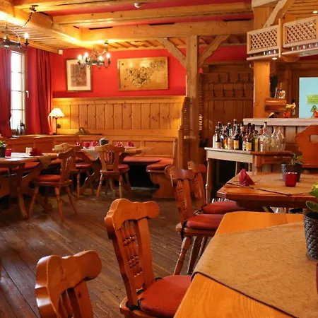 Spanischer Hof 호텔 4*