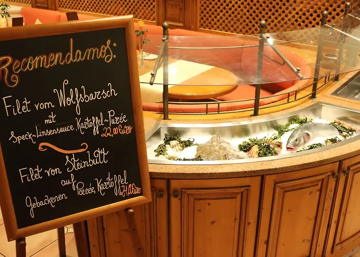 Spanischer Hof فندق Gröditz