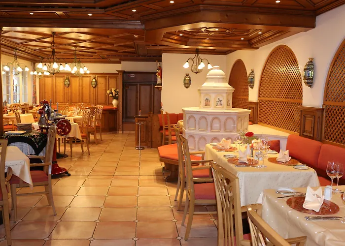 فندق Spanischer Hof 4*