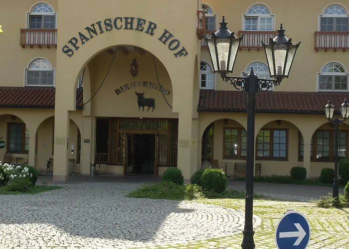 Spanischer Hof Hotel 4*