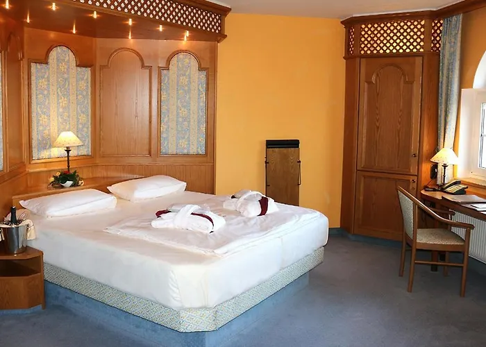 Spanischer Hof فندق Gröditz